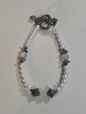 Delicate White MOONSTONE & Pearl Clear Bead Bracelet Nwt 6.5" Beaded